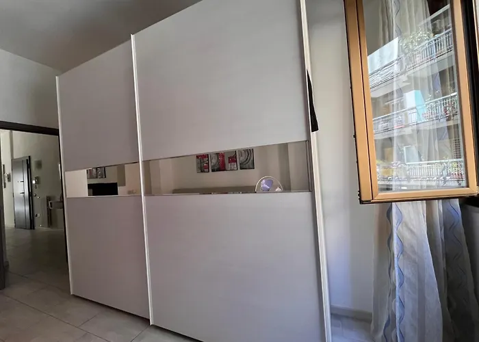 Manzoni Πανσιόν *